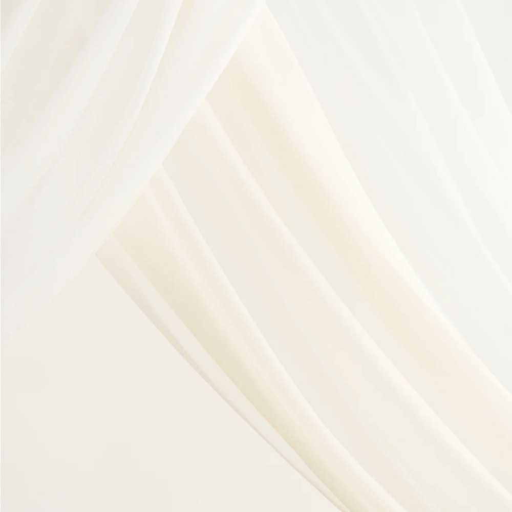 Ling’s Moment FLOWER ARCH DECOR WITH DRAPES IN WHITE & SAGE - Picture 3 of 10
